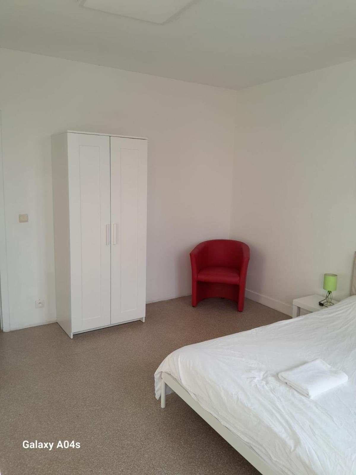 The Boulevard Sleeps 4 * Bruxelas